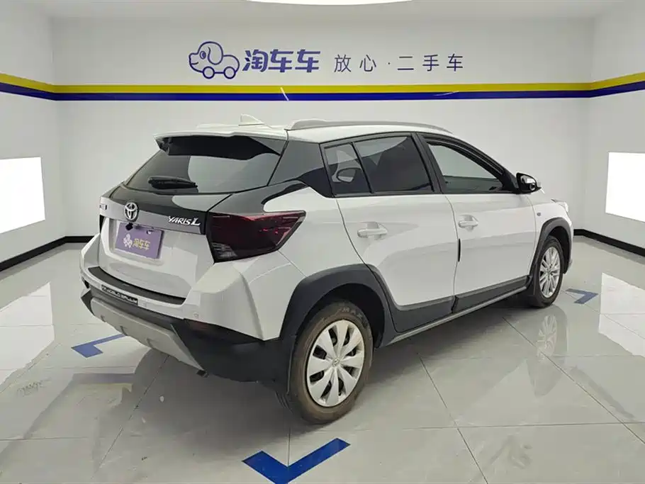 Toyota Yaris L 2021 — фото 3
