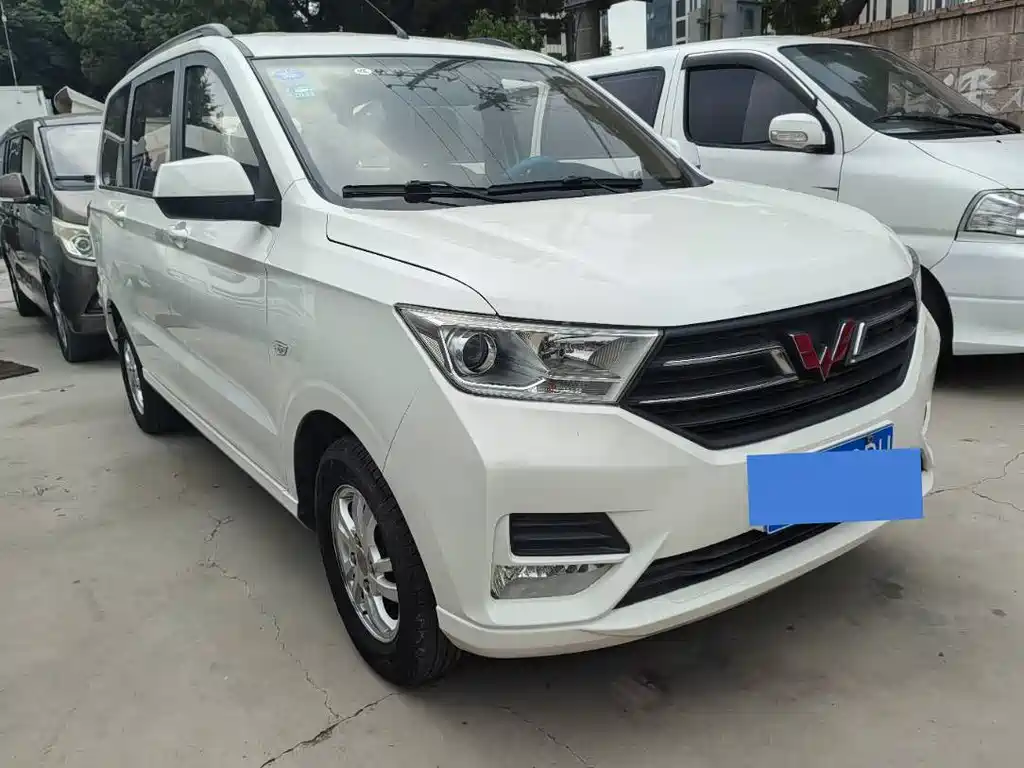 Wuling Hongguang 2019 — фото 3