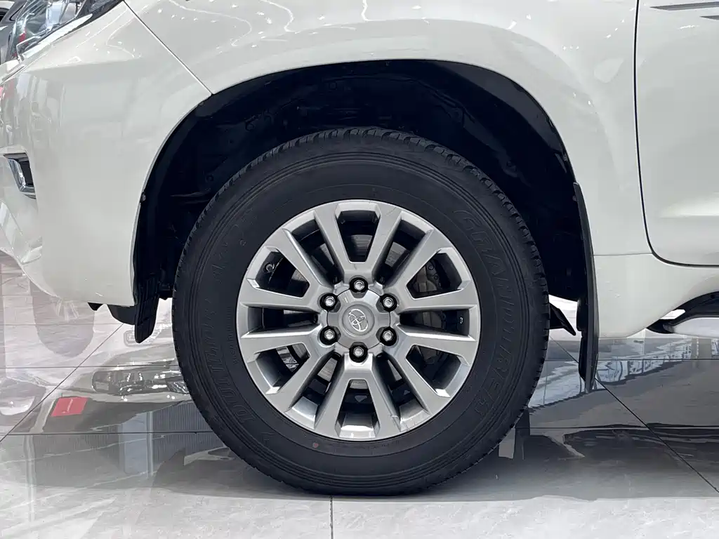 Toyota Prado 2018 — фото 17