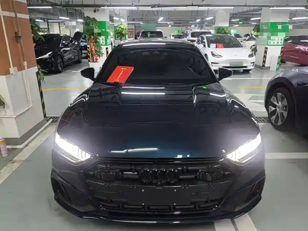 Audi A7L 2022
