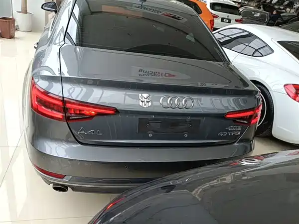 Audi A4L 2018