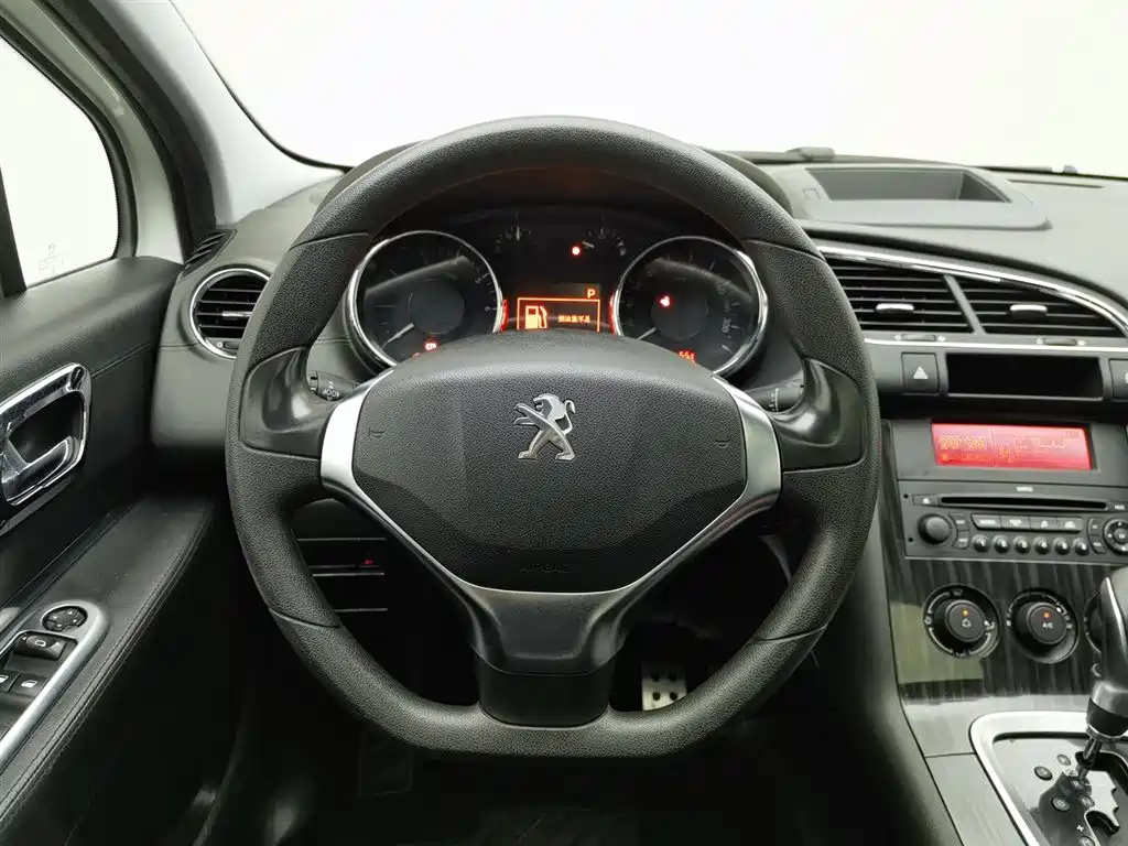Peugeot 3008 2016 — фото 11
