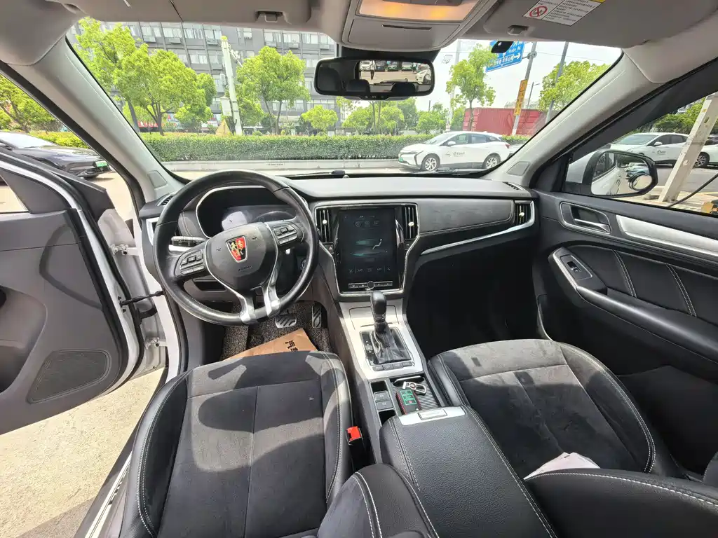Roewe RX5 New Energy 2018 — фото 6