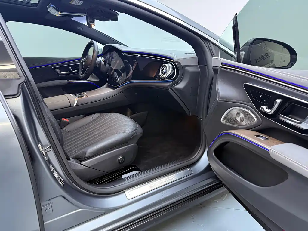 Mercedes-Benz EQS 2024 — фото 16