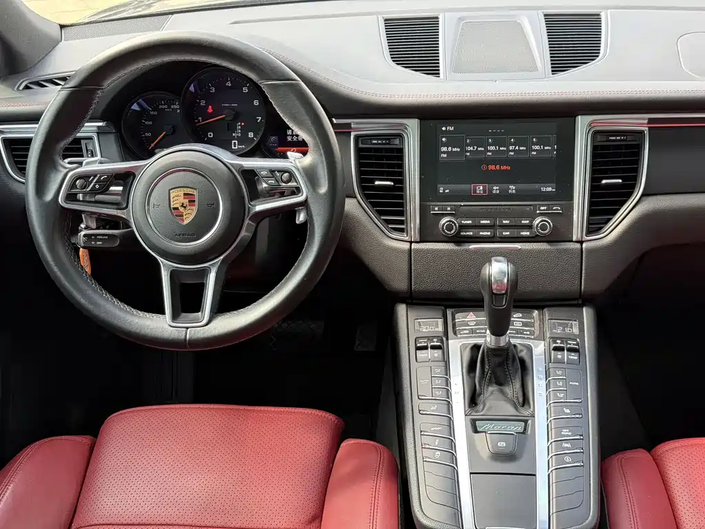 Porsche Macan 2016 — фото 8