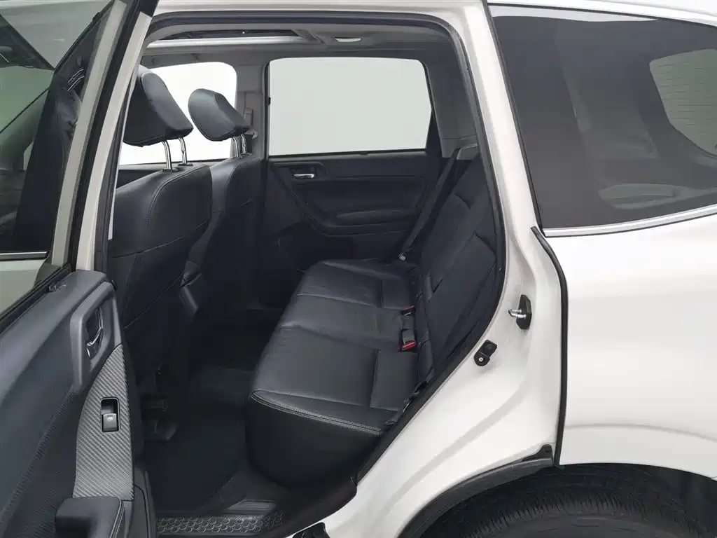 Subaru Forester 2014 — фото 15