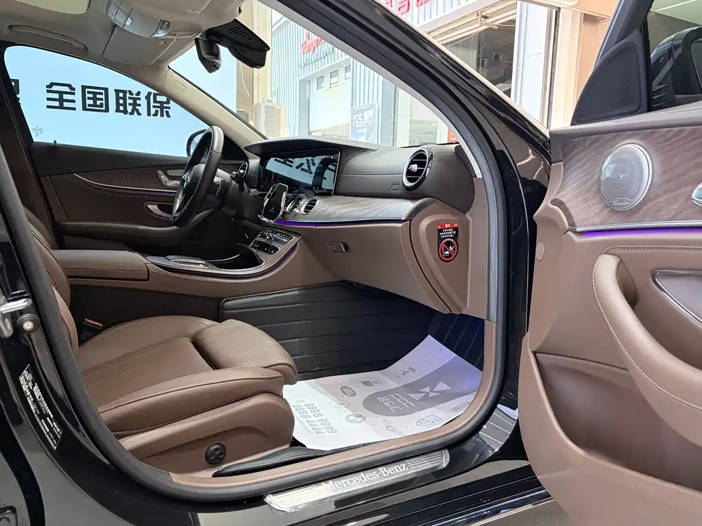 Mercedes-Benz E-Class 2022 — фото 24