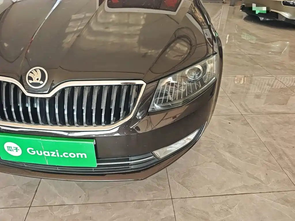 Skoda Octavia 2015 — фото 24