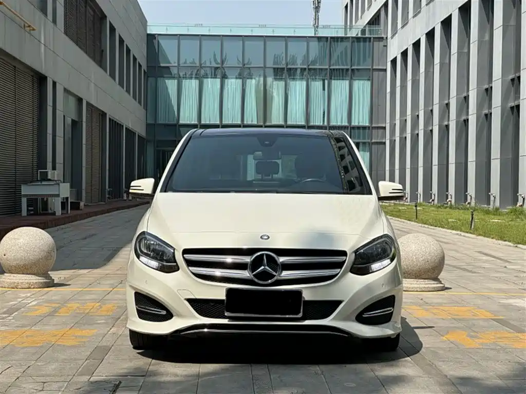 Mercedes-Benz B-Class 2017 — фото 5
