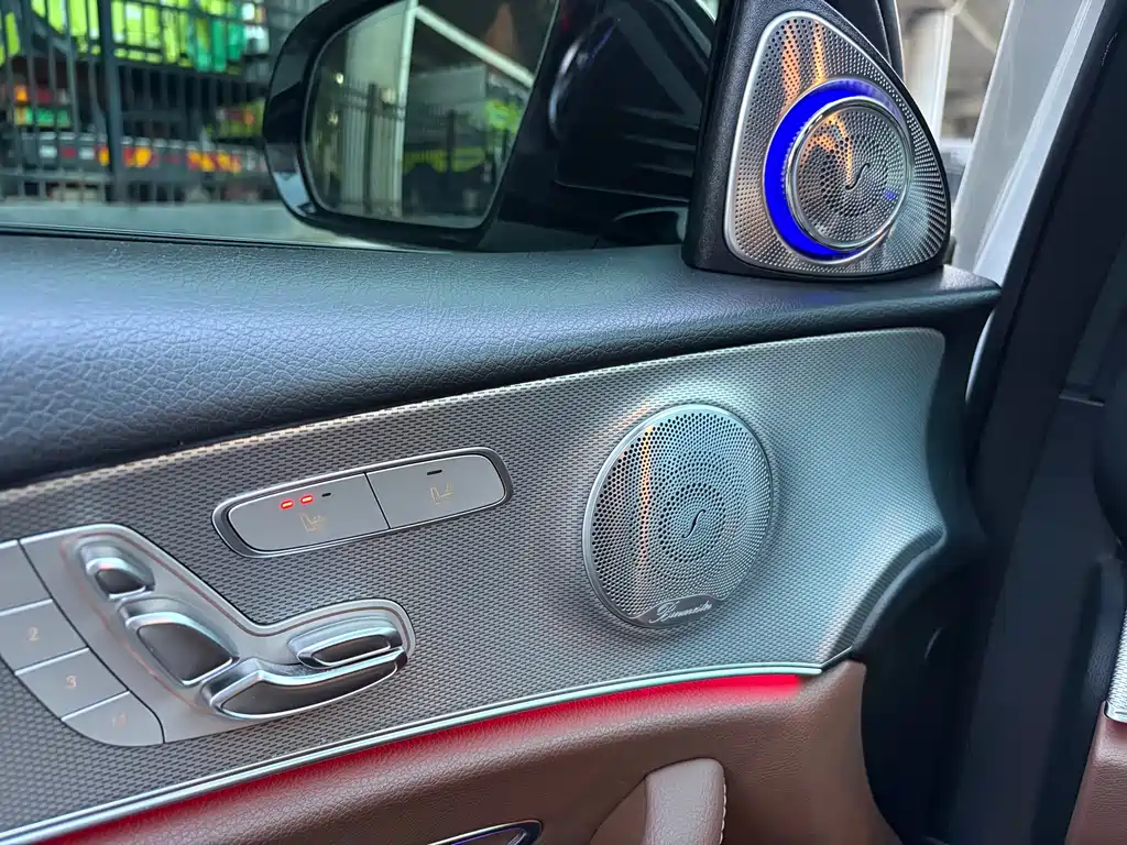 Mercedes-Benz E-Class 2019 — фото 14