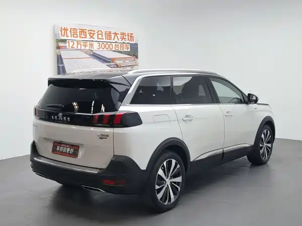 Peugeot 5008 2017