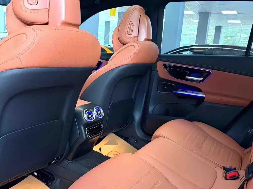 Mercedes-Benz GLC 2025