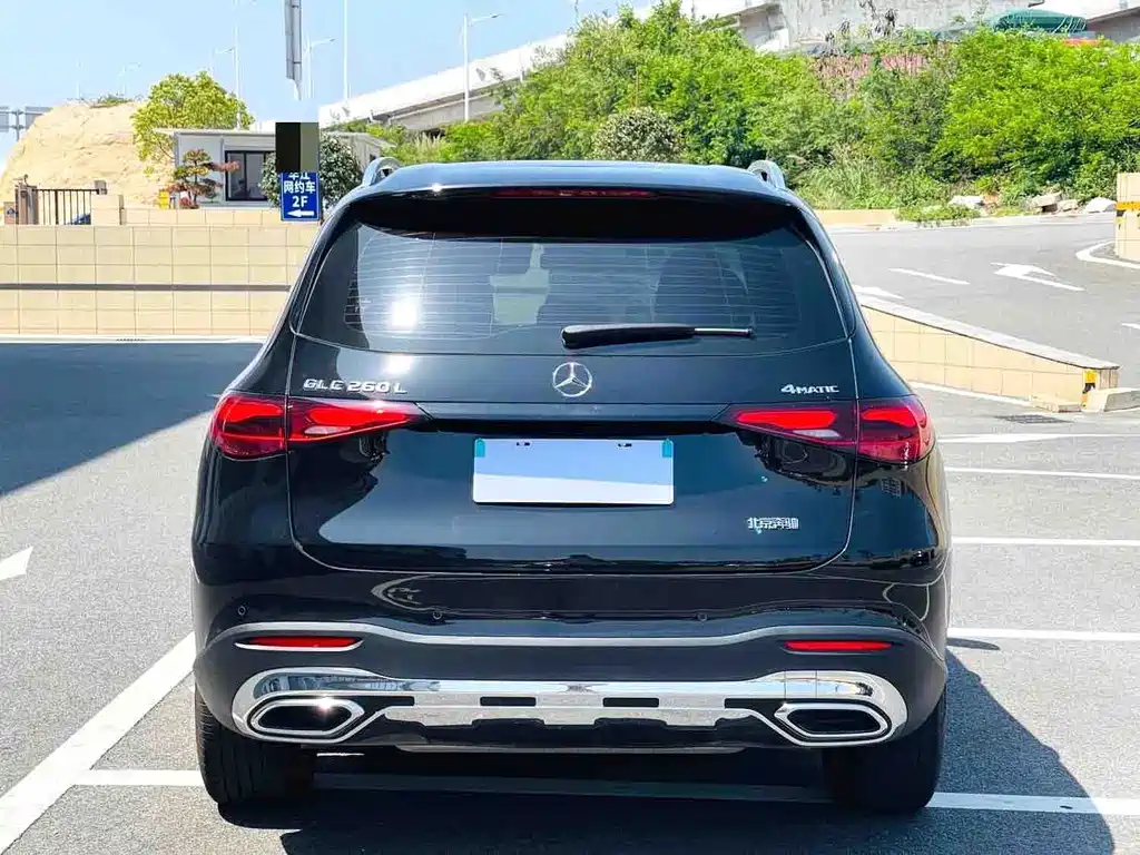 Mercedes-Benz GLC 2025