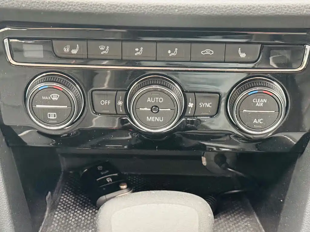 Volkswagen Tiguan L PHEV 2020 — фото 13