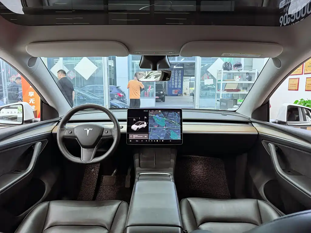 Tesla Model Y 2021 — фото 10