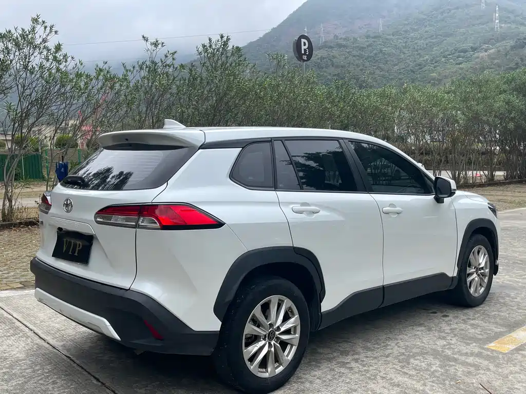 Toyota Corolla Cross 2023 — фото 14