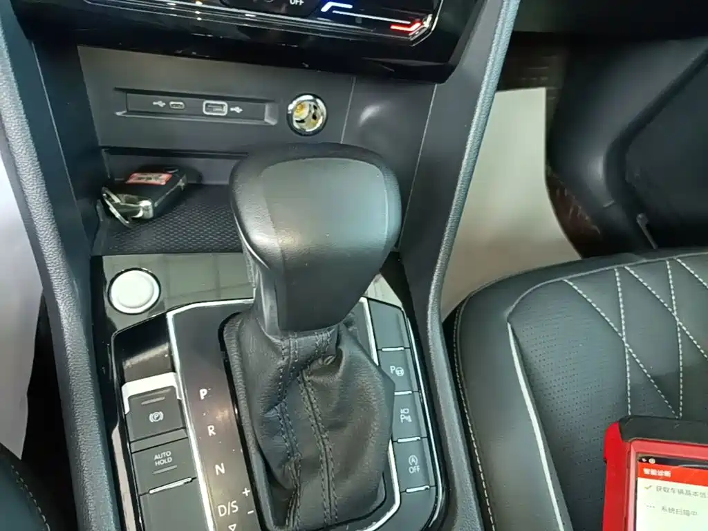 Volkswagen Tiguan L 2022 — фото 14