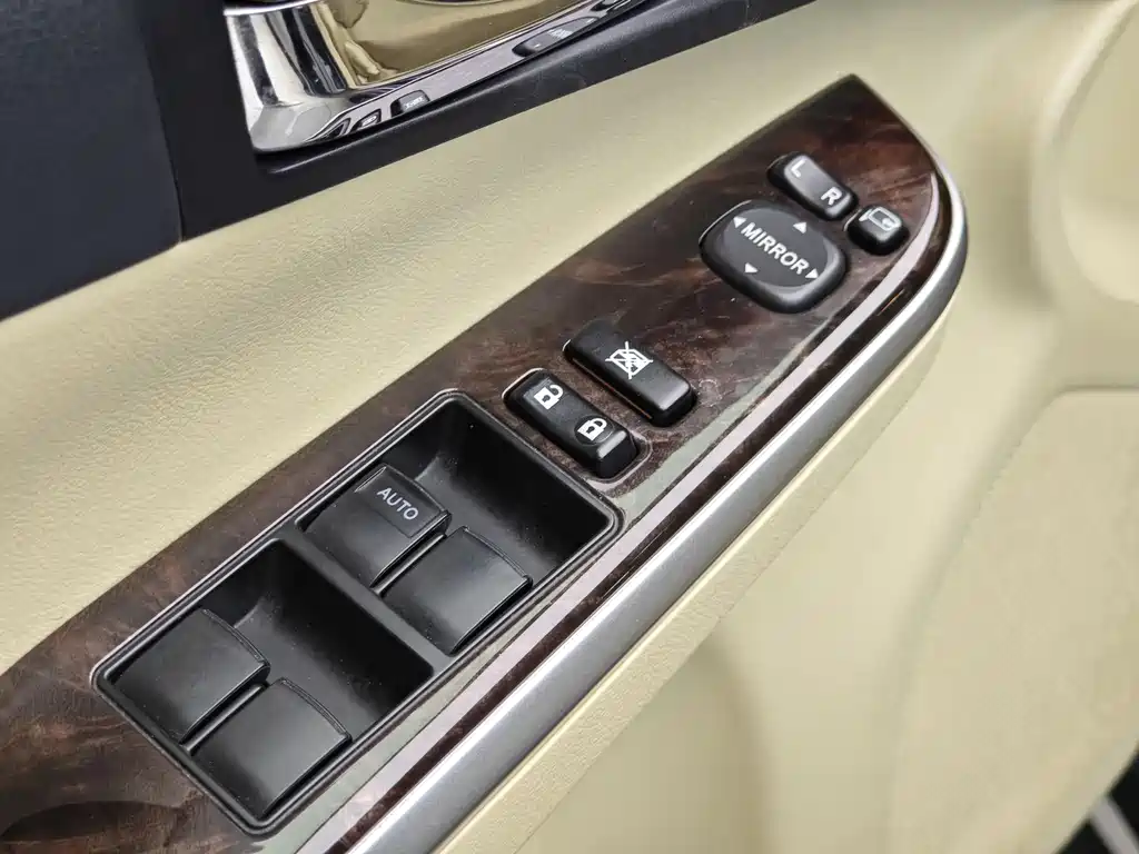Toyota Camry 2016 — фото 10