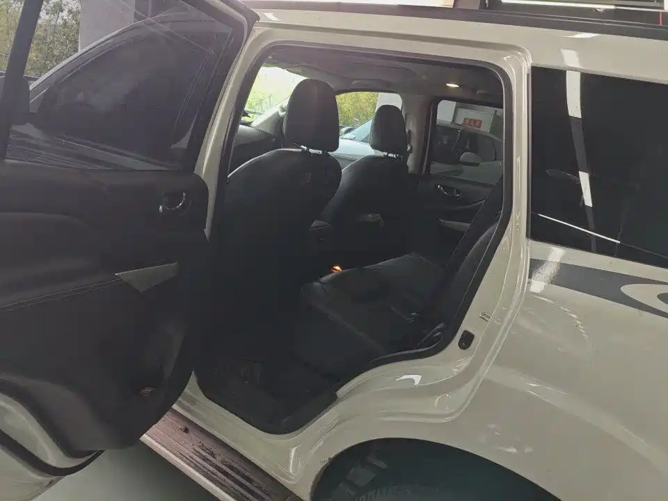 Nissan Terra 2023