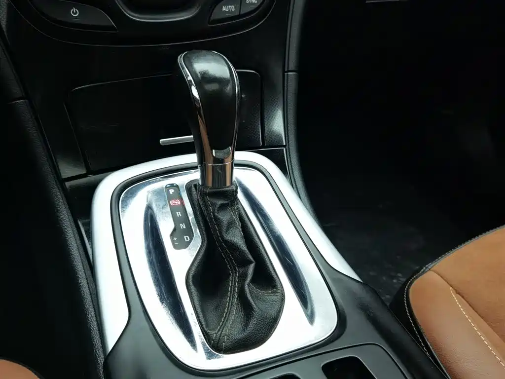 Buick Regal 2015 — фото 13