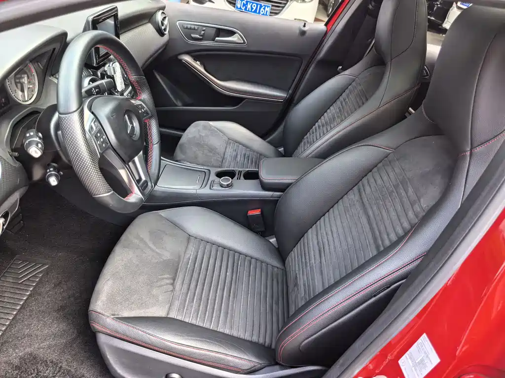 Mercedes-Benz A-Class 2015 — фото 17