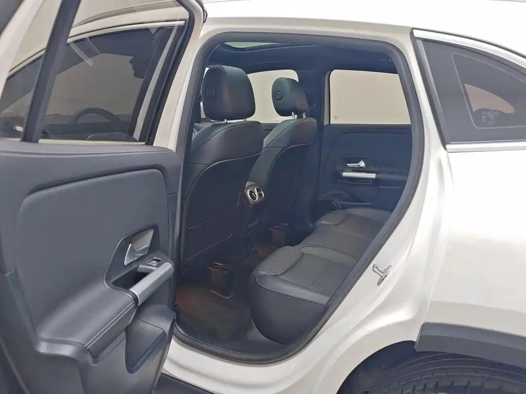 Mercedes-Benz GLA 2021 — фото 17