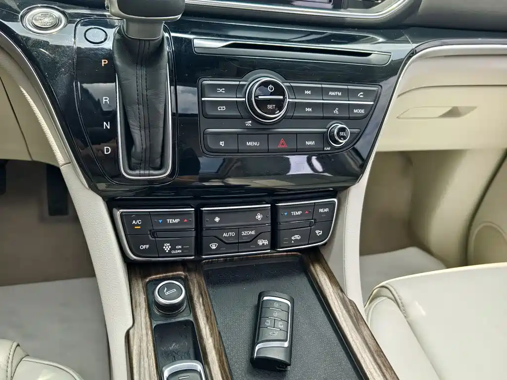 GAC Motor Trumpchi M8 2018 — фото 19