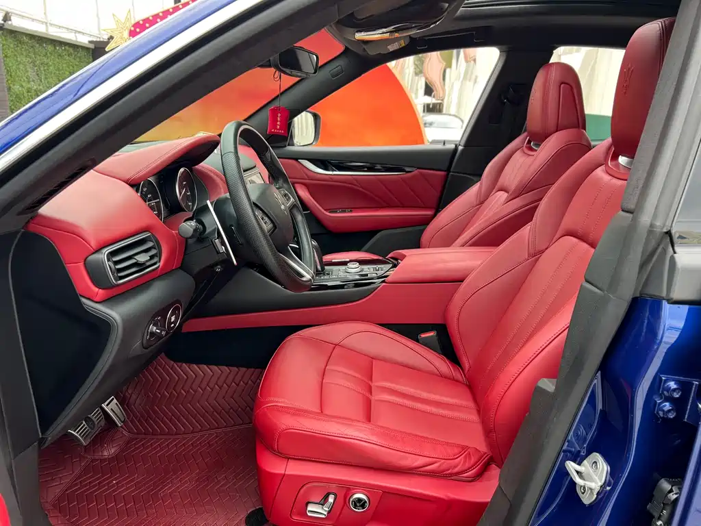 Maserati Levante 2023 — фото 10