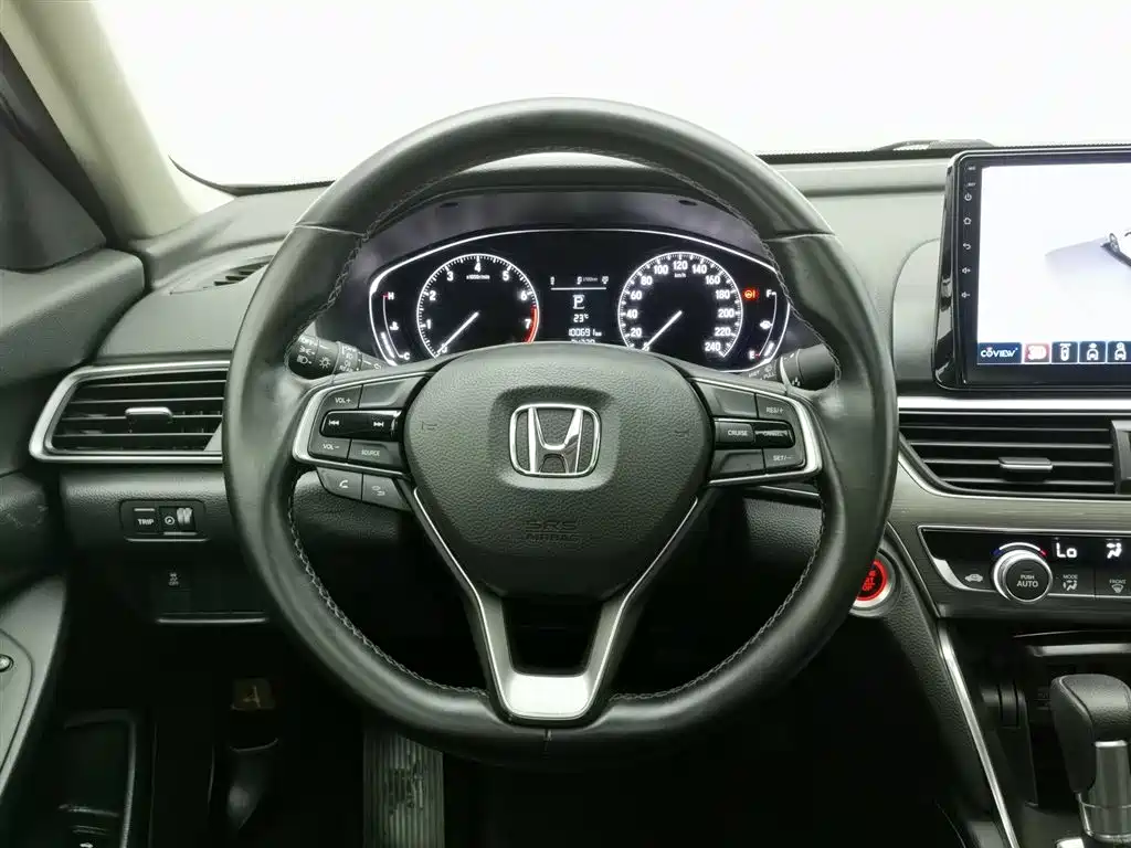 Honda Accord 2019 — фото 11