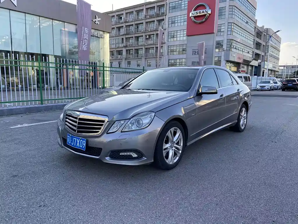 Mercedes-Benz E-Class 2010