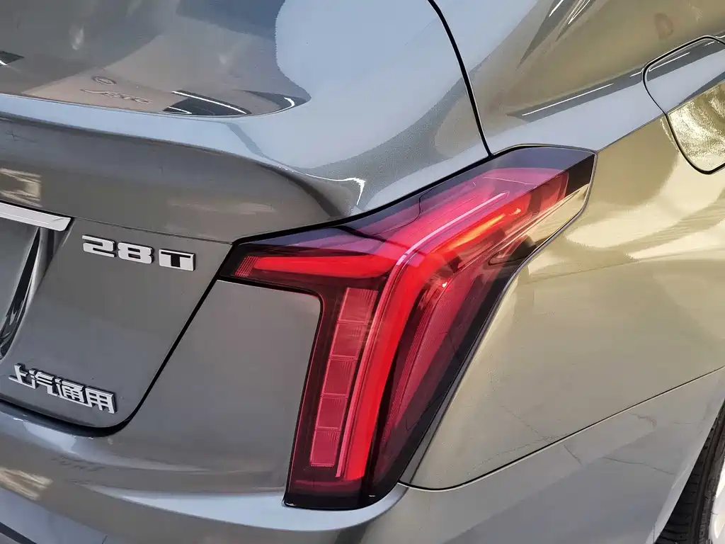 Cadillac CT5 2022 — фото 20