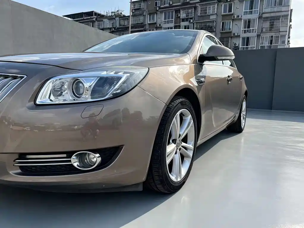 Buick Regal 2010 — фото 7