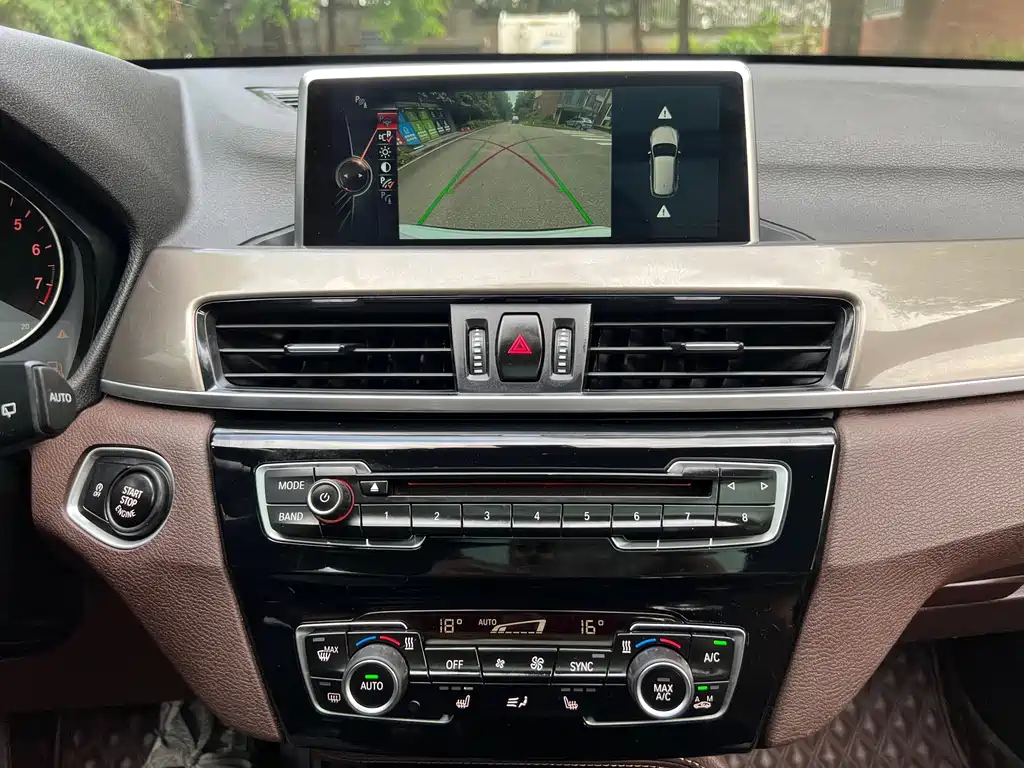 BMW X1 2017 — фото 16