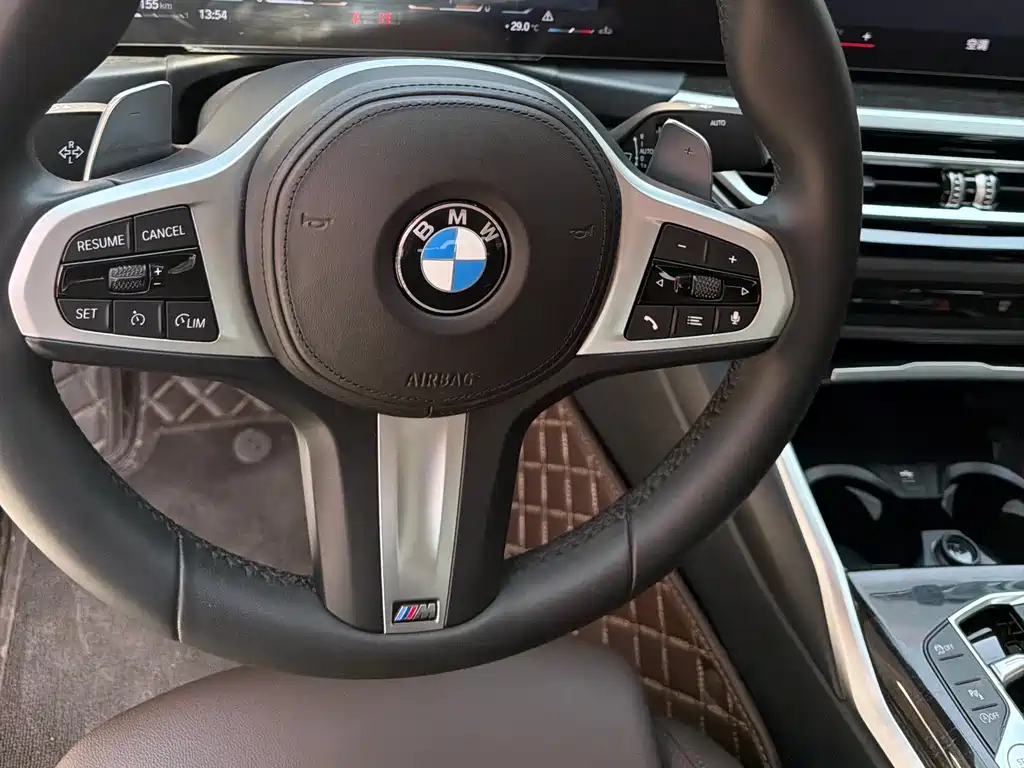 BMW 3 Series 2023 — фото 12