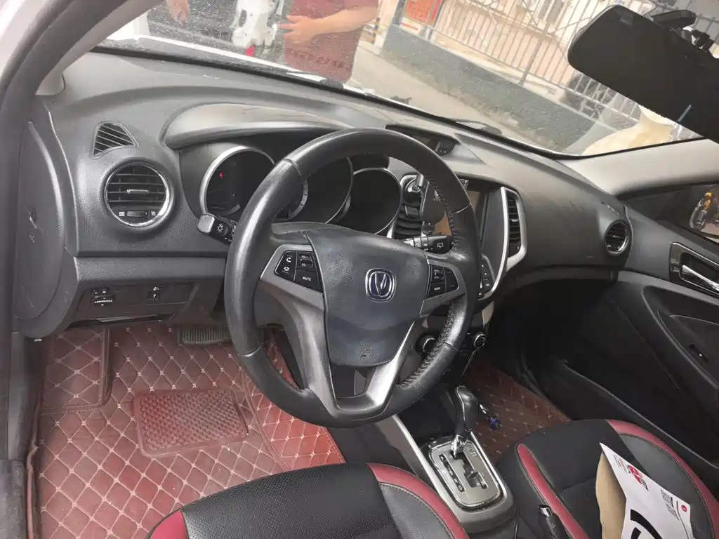 Changan Eado XT 2015 — фото 13