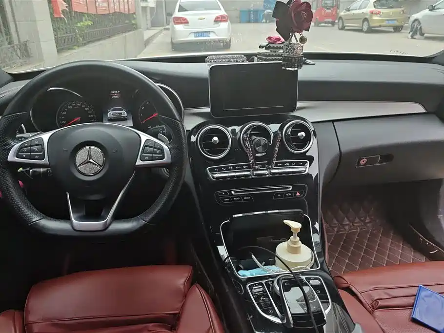 Mercedes-Benz C-Class 2018 — фото 12