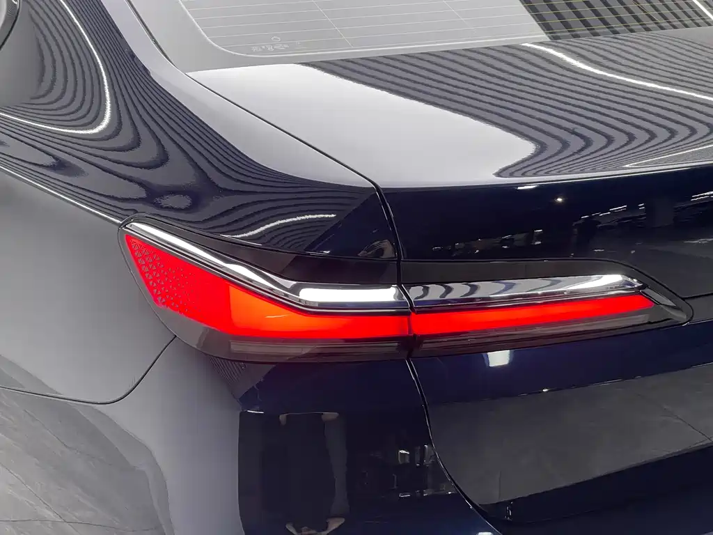 BMW 7 Series 2025 — фото 20