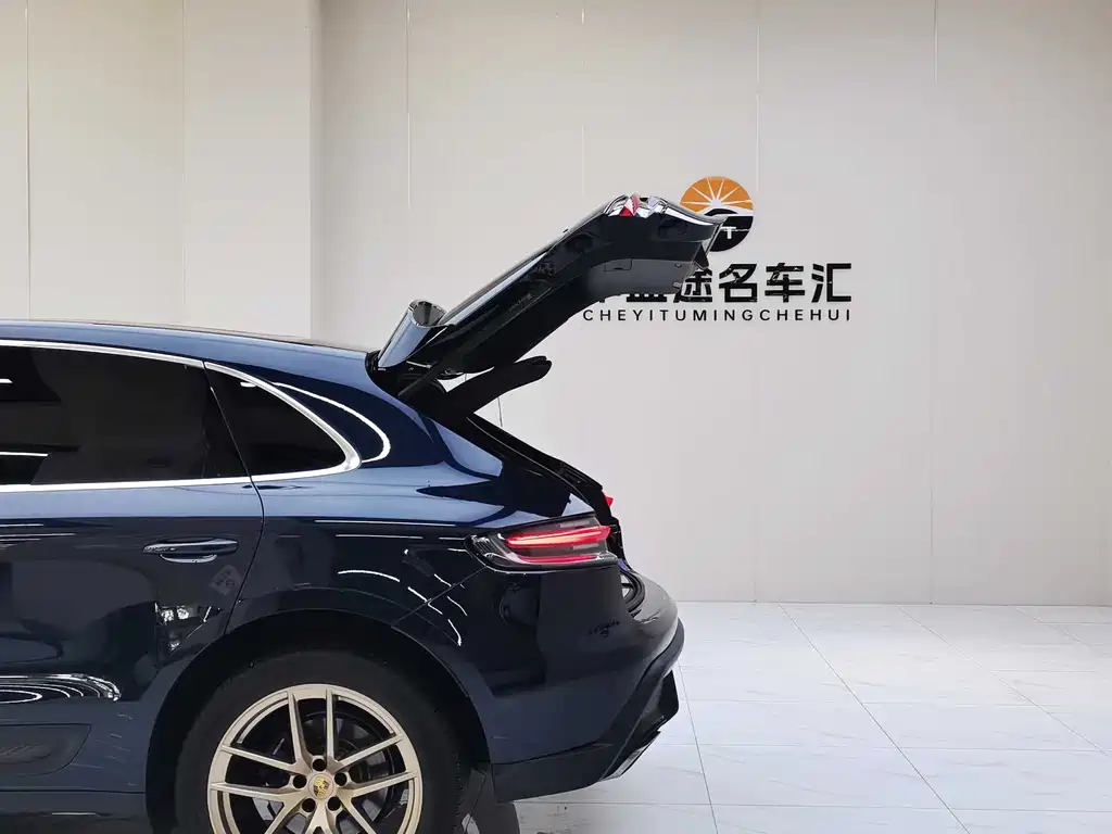 Porsche Macan 2023 — фото 26