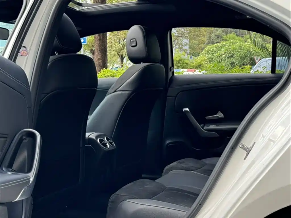 Mercedes-Benz A-Class 2023 — фото 23
