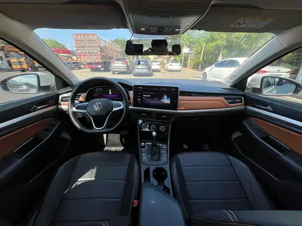 Volkswagen Bora 2023