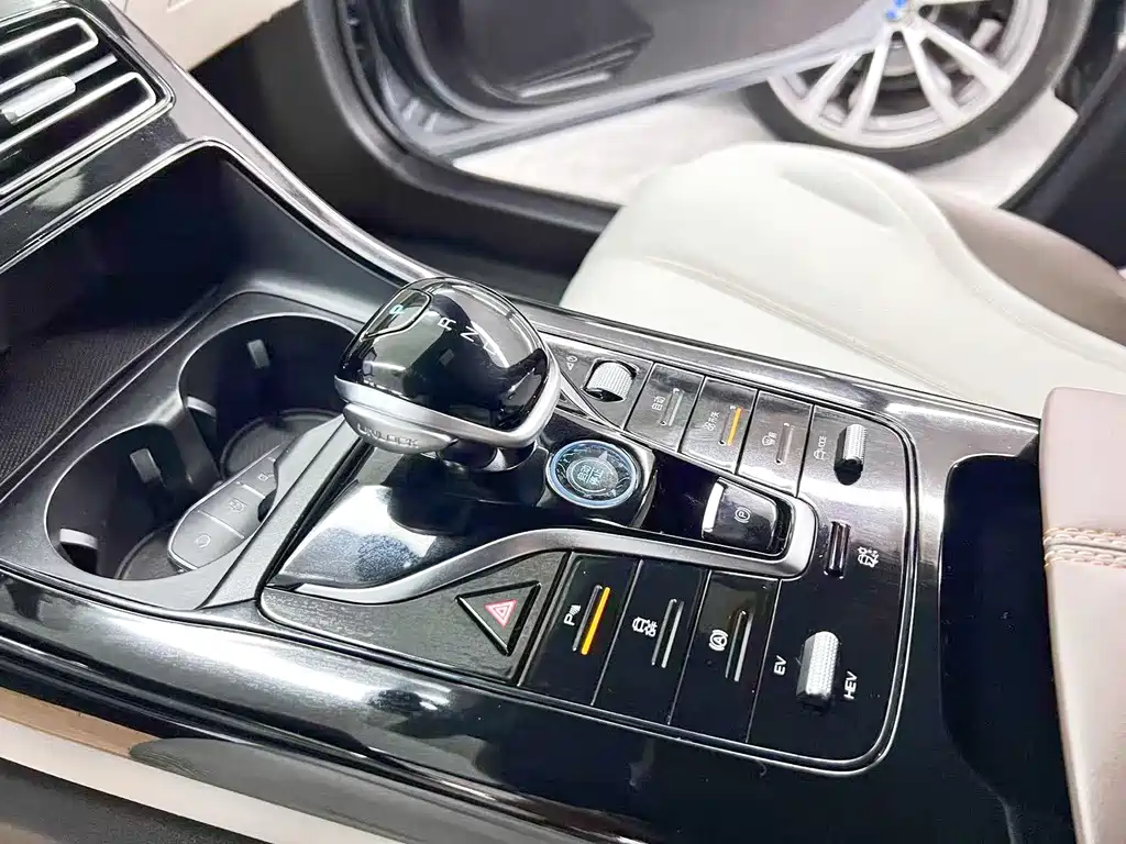 BYD Qin PLUS 2025 — фото 14