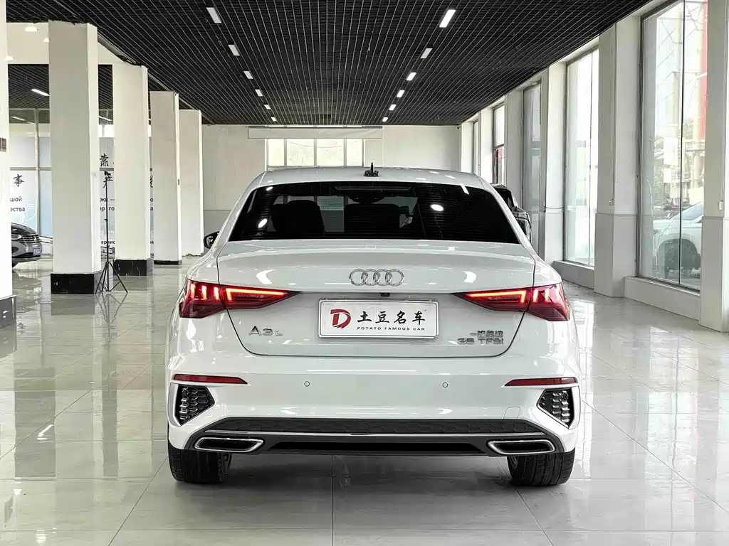 Audi A3 2023 — фото 5