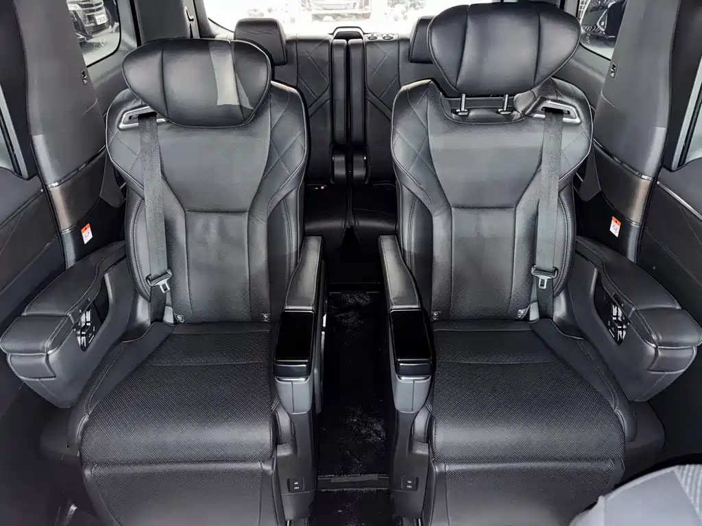 Toyota Alphard 2024 — фото 7