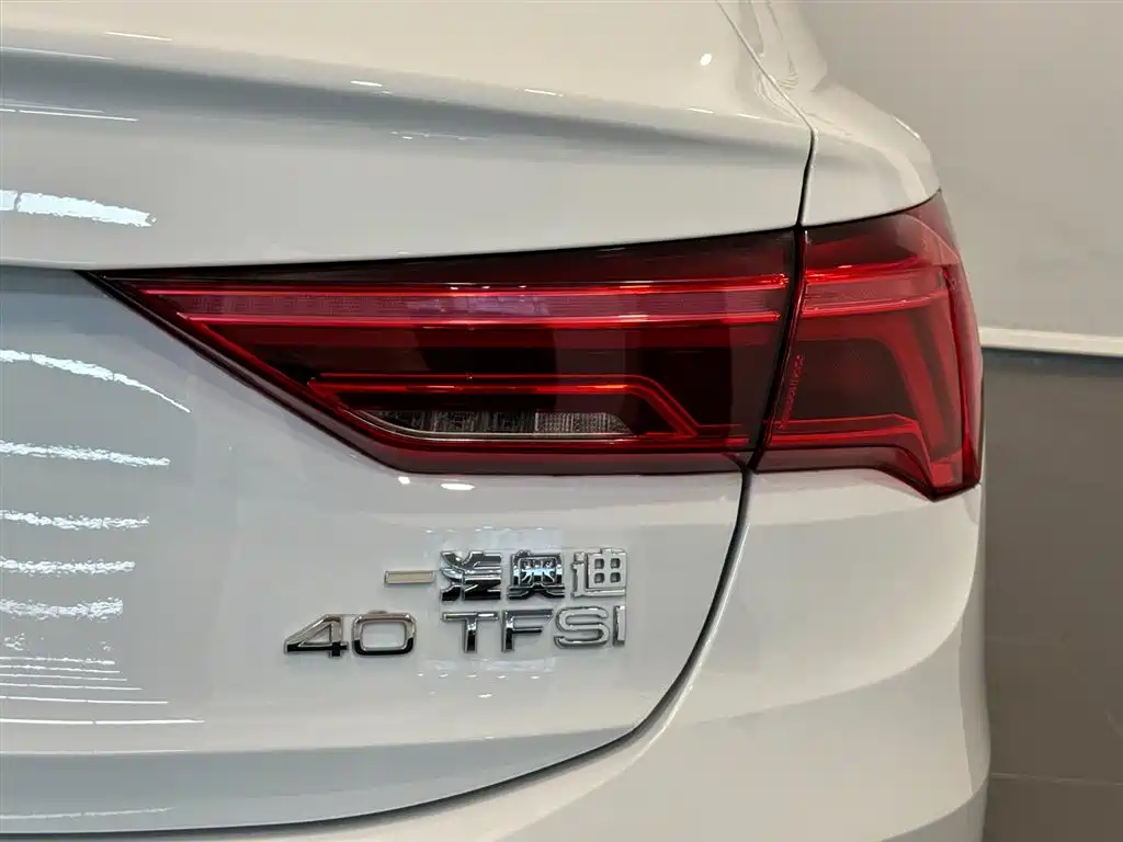 Audi Q3 Sportback 2022 — фото 15