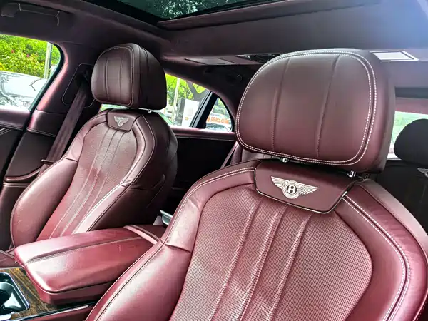 Bentley Flying Spur 2024