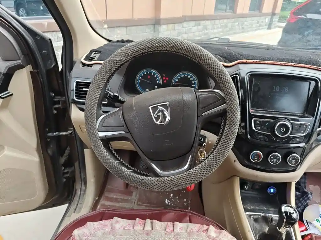 Baojun 730 2015