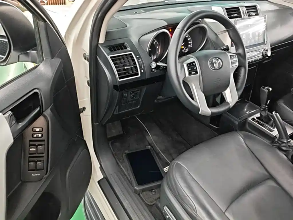 Toyota Prado 2017 — фото 16