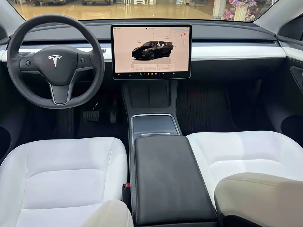 Tesla Model Y 2023 — фото 12