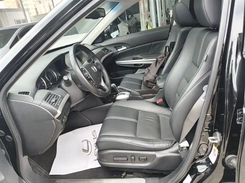 Honda Crosstour 2016 — фото 15
