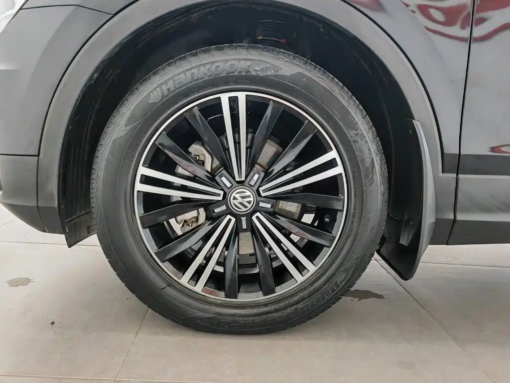 Volkswagen Tiguan L 2020 — фото 17